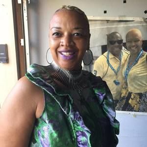 Meet your Posher, Dana